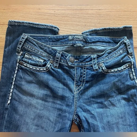 Silver Jeans Co. Tuesday Mid Straight Leg Jeans - Picture 7 of 11